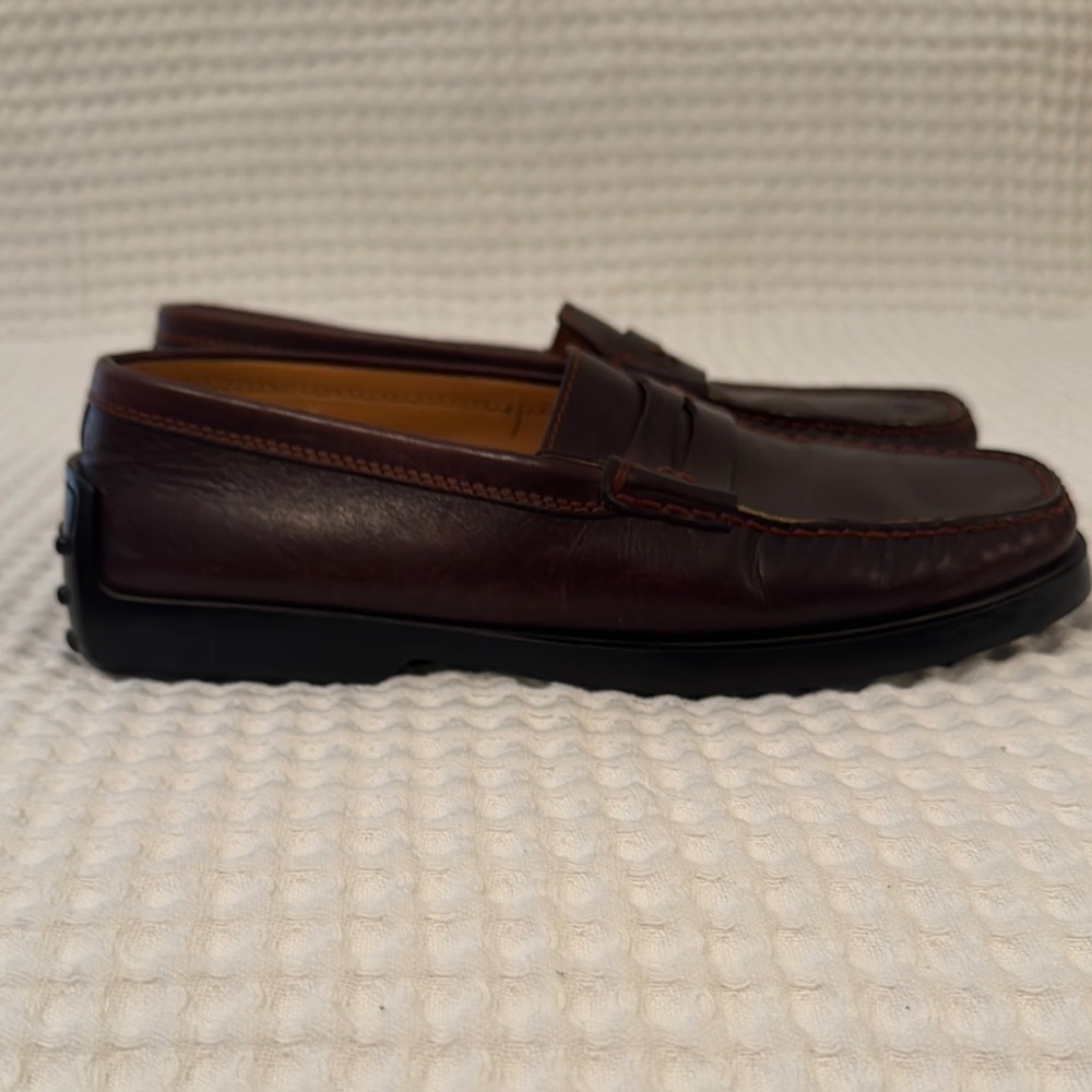 Women’s 6 1/2 Brown Tod’s           DrivingShoe/Loafer